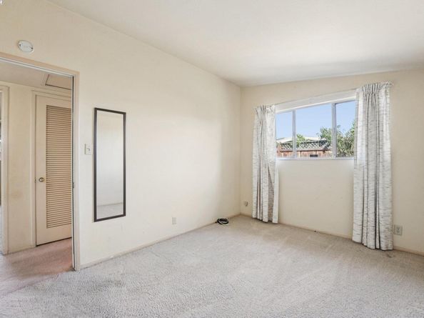 27342 Capri Ave, Hayward CA 94545