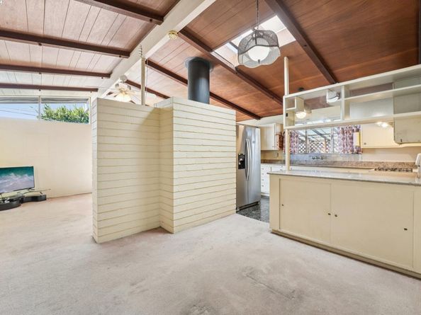 27342 Capri Ave, Hayward CA 94545