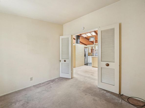 27342 Capri Ave, Hayward CA 94545