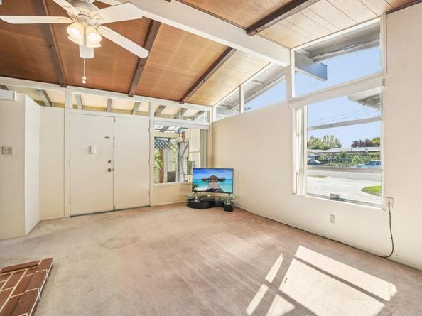 27342 Capri Ave, Hayward CA 94545