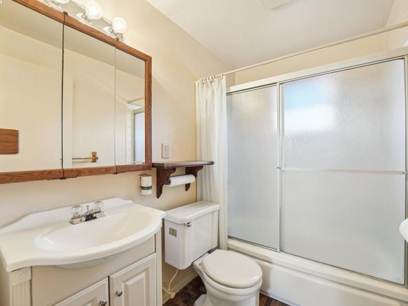 27342 Capri Ave, Hayward CA 94545