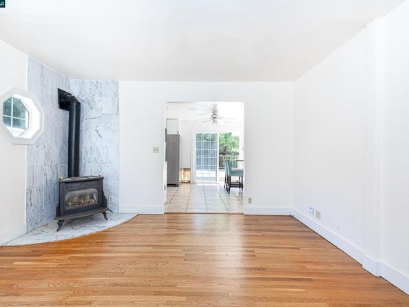 6383 Hillmont Dr, Oakland CA 94605