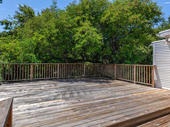 6383 Hillmont Dr, Oakland CA 94605