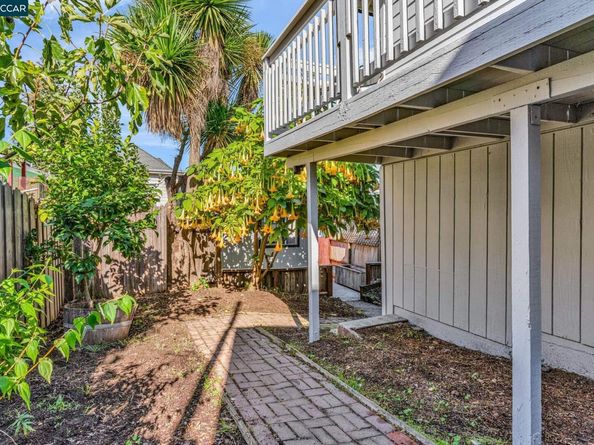 1519 Commerce Way, Oakland CA 94606