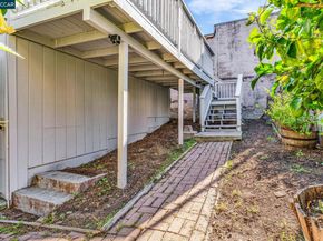 1519 Commerce Way, Oakland CA 94606