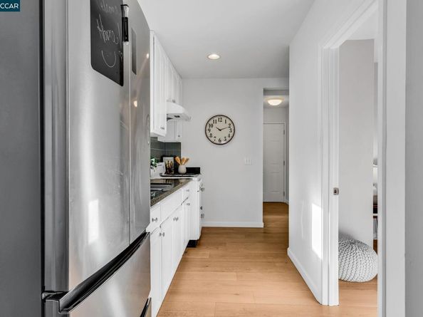 1519 Commerce Way, Oakland CA 94606