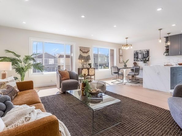 353 E Moltke Street, Daly City CA 94014