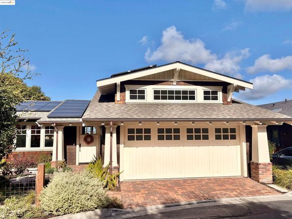 2 EMERY Lane, Oakland CA 94618
