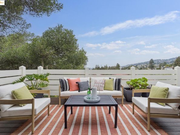 2 EMERY Lane, Oakland CA 94618