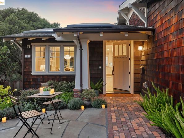 2 EMERY Lane, Oakland CA 94618