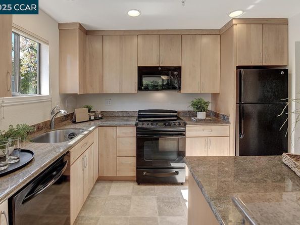 1209 Running Springs 7, Walnut Creek CA 94595