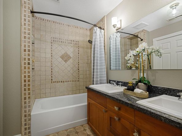 5 Virginia Garden, Berkeley CA 94702