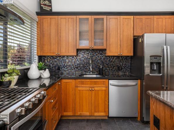 18798 Madison Ave, Castro Valley CA 94546