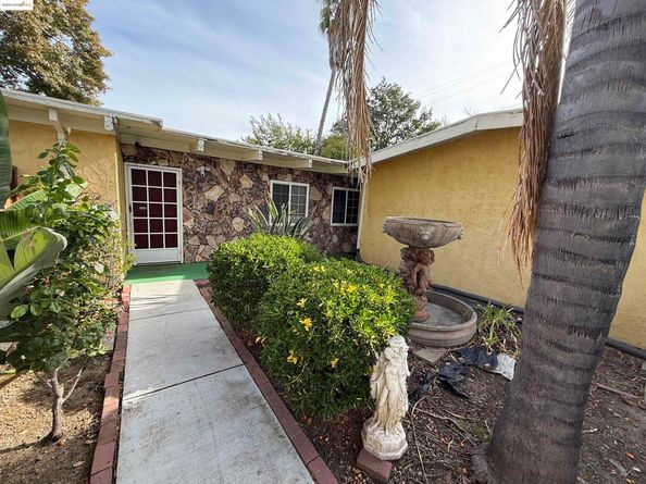 1735 David Ave, Concord CA 94518