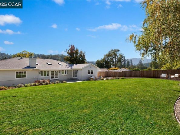 133 Lombardy Ln, Orinda CA 94563