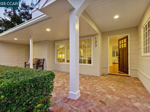 133 Lombardy Ln, Orinda CA 94563