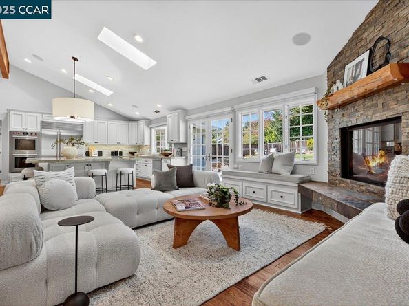 133 Lombardy Ln, Orinda CA 94563