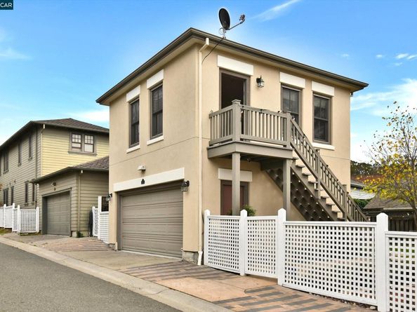 1018 Promenade St., Hercules CA 94547