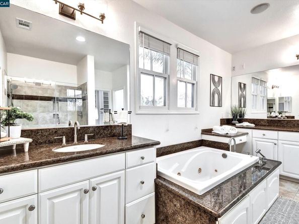 1018 Promenade St., Hercules CA 94547