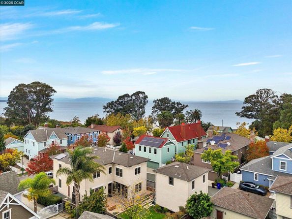 1018 Promenade St., Hercules CA 94547