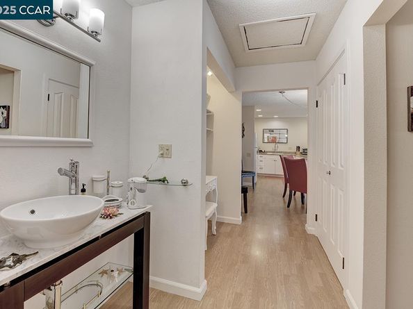 2148 Golden Rain Rd 1, Walnut Creek CA 94595