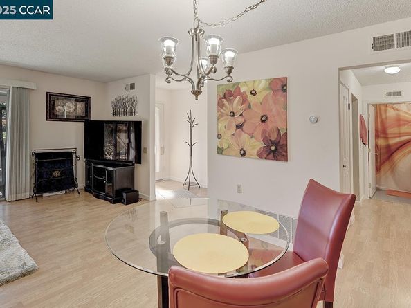 2148 Golden Rain Rd 1, Walnut Creek CA 94595