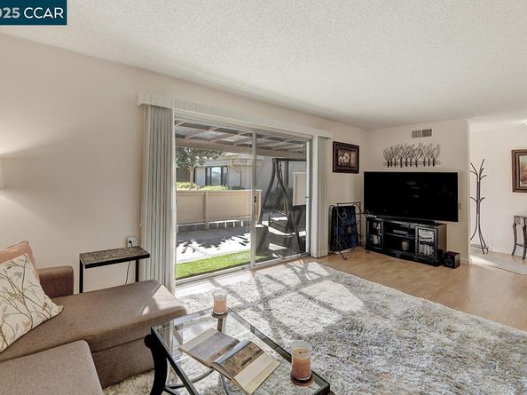 2148 Golden Rain Rd 1, Walnut Creek CA 94595
