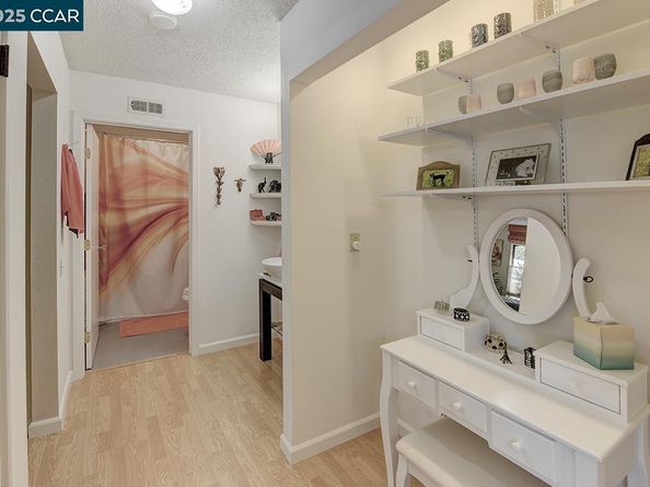 2148 Golden Rain Rd 1, Walnut Creek CA 94595