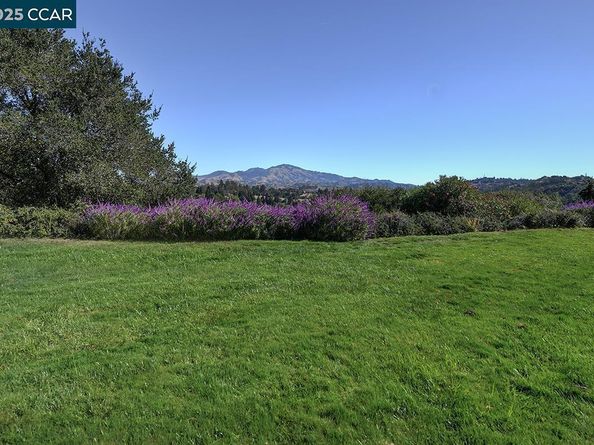 2148 Golden Rain Rd 1, Walnut Creek CA 94595