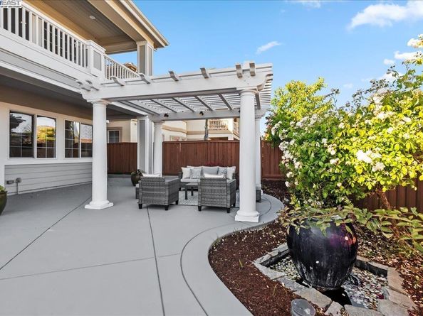 2890 Sable Oaks Way, Dublin CA 94568