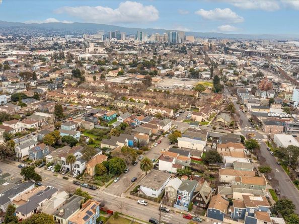 1745 Chase St, Oakland CA 94607