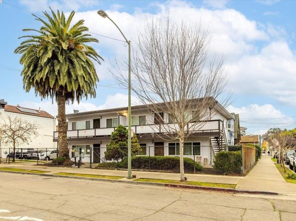 1745 Chase St, Oakland CA 94607