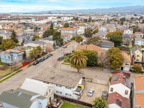 1745 Chase St, Oakland CA 94607