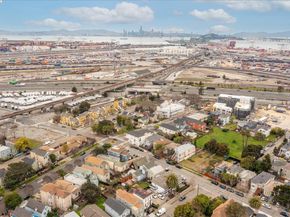 1745 Chase St, Oakland CA 94607