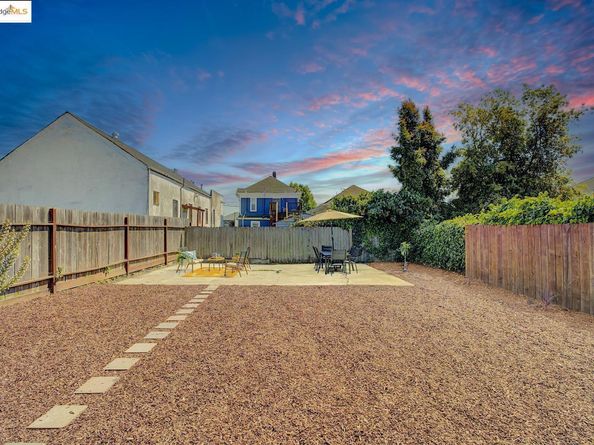 839 35Th St, Oakland CA 94608