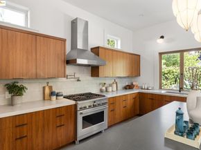 5734 Maccall St, Oakland CA 94609