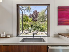 5734 Maccall St, Oakland CA 94609