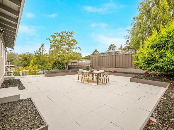 4847 Dunkirk Ave, Oakland CA 94605