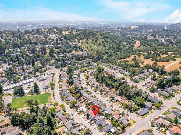 4847 Dunkirk Ave, Oakland CA 94605