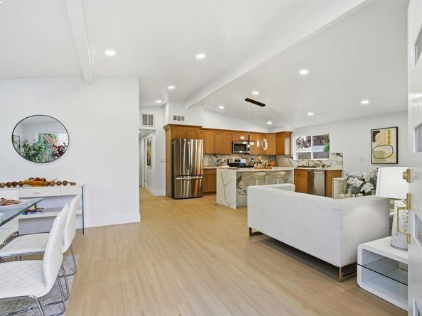 2710 Ocala St, Hayward CA 94545