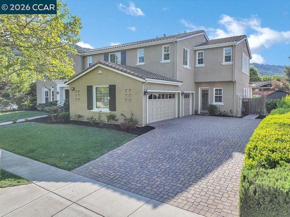 1077 Laguna Creek Ln, Pleasanton CA 94566