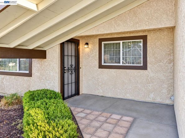 5522 Firestone Rd, Livermore CA 94551