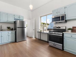 12 Beaver St, San Francisco CA 94114