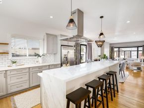 2417 Palmetto St, Oakland CA 94602