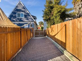 2417 Palmetto St, Oakland CA 94602