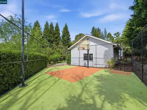 3 Honey Hill Ct, Orinda CA 94563