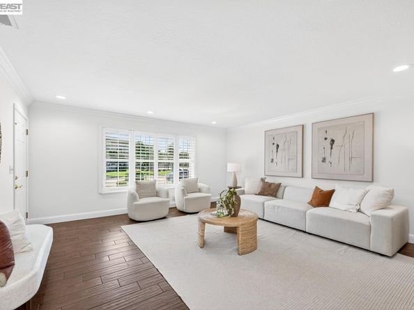 6857 Penn Dr, Dublin CA 94568
