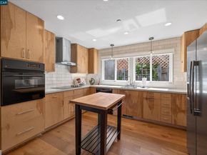 79 California Ave, Orinda CA 94563