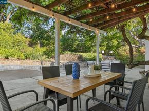 1026 Windsor Dr, Lafayette CA 94549