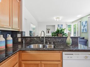 17 Miranda Ct, Alameda CA 94502